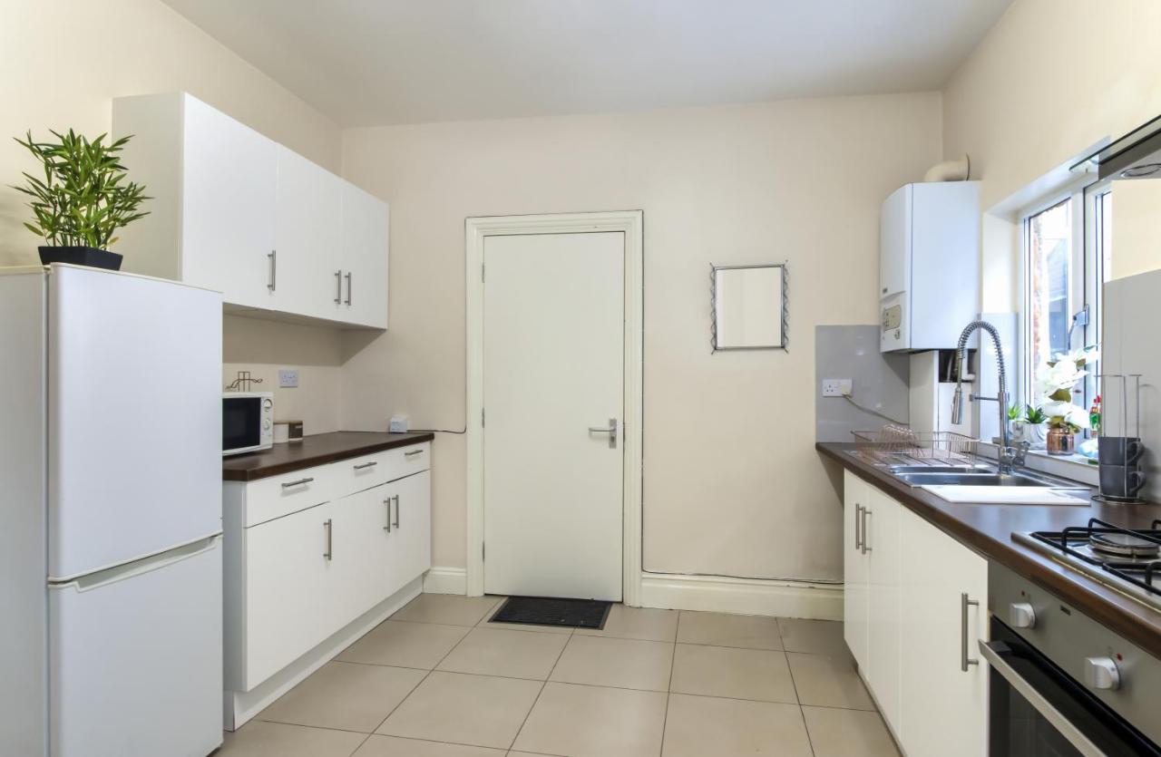 090 Beautiful 1 Bedroom Flat Near Luton Town And Station Eksteriør bilde