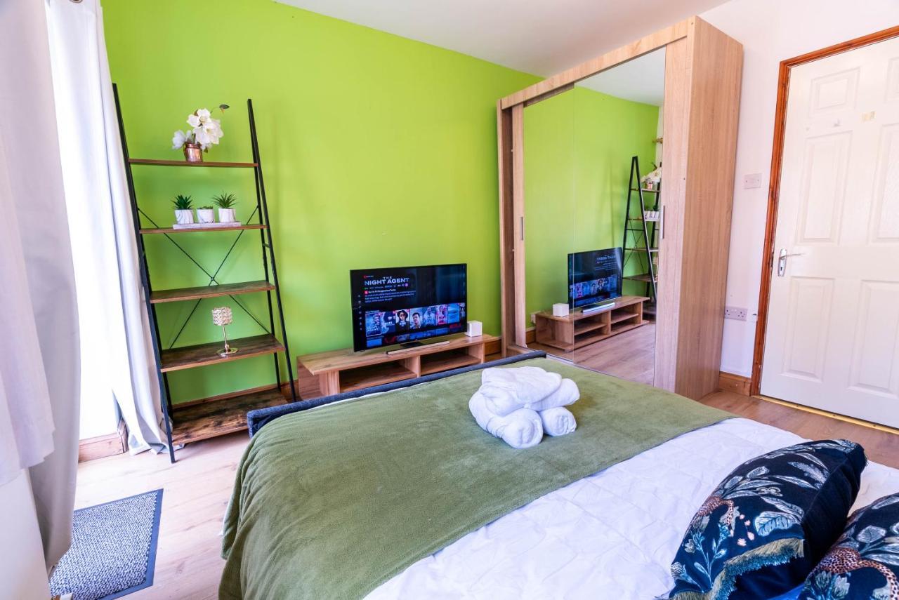 090 Beautiful 1 Bedroom Flat Near Luton Town And Station Eksteriør bilde